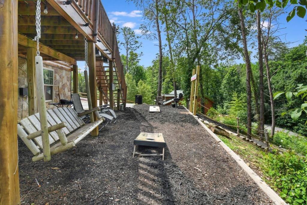 Enchanted Forest Cabin And Teepee! Lights & Laser Show! Private Hot Tub! Unique Stay! Sevierville Esterno foto