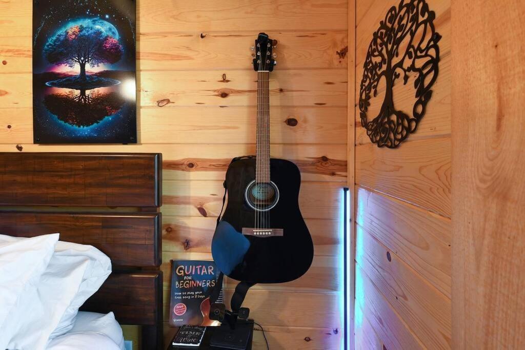 Enchanted Forest Cabin And Teepee! Lights & Laser Show! Private Hot Tub! Unique Stay! Sevierville Esterno foto