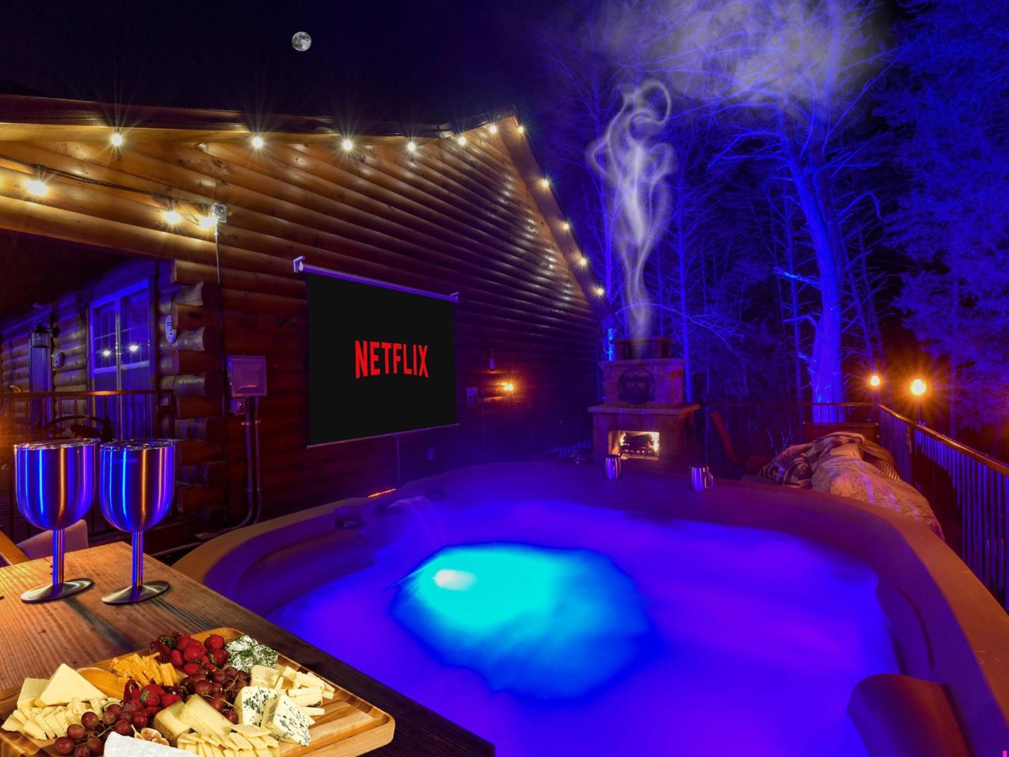 Enchanted Forest Cabin And Teepee! Lights & Laser Show! Private Hot Tub! Unique Stay! Sevierville Esterno foto